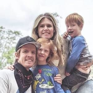 Meet your Posher, Dennis